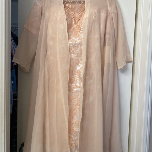 wrong color for the wedding - Picture 4 of 9